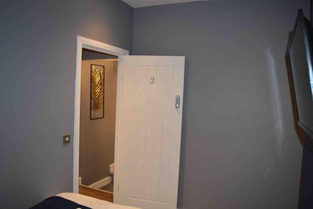 Unique 4 Bed House In Derby Perfect For Contractors And Families Villa Buitenkant foto