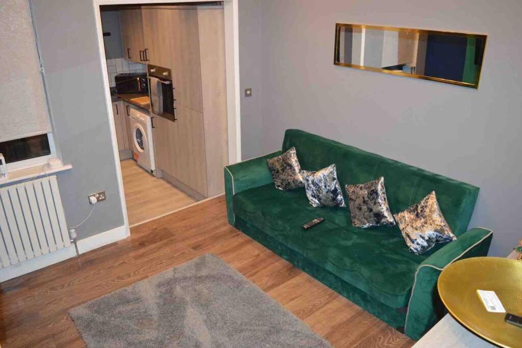 Unique 4 Bed House In Derby Perfect For Contractors And Families Villa Buitenkant foto